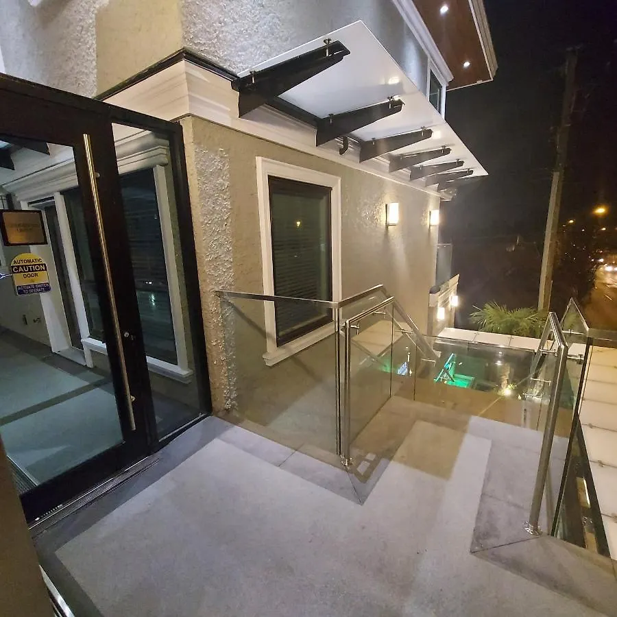 Beautiful Bright 3 Bed Townhouse Apartment Vancouver