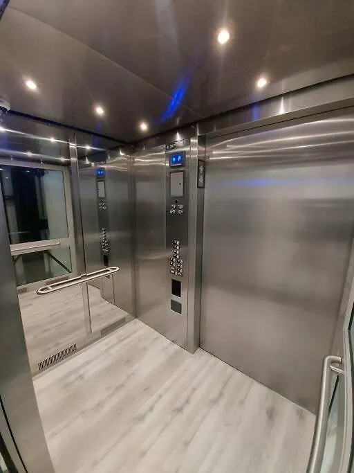 Beautiful Bright 3 Bed Townhouse Apartment Vancouver
