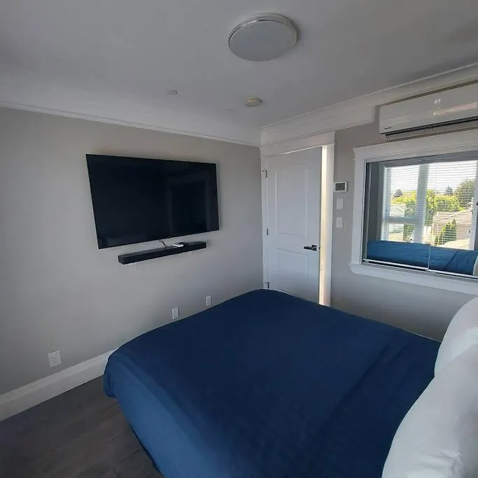 Beautiful Bright 3 Bed Townhouse Apartment Vancouver