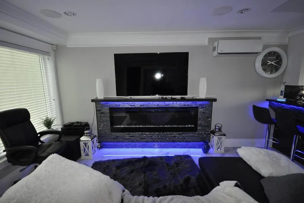 Beautiful Bright 3 Bed Townhouse Apartment Vancouver 0*,