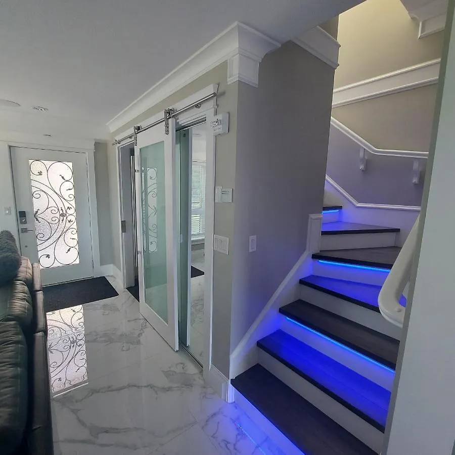 Beautiful Bright 3 Bed Townhouse Apartment Vancouver