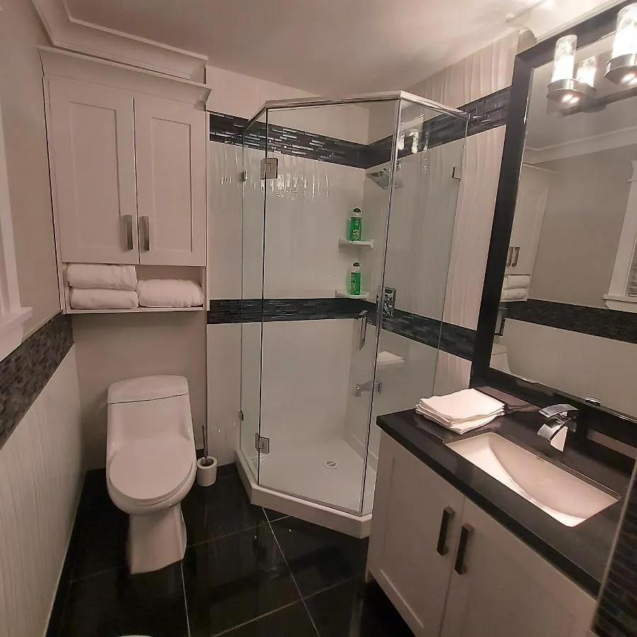 Beautiful Bright 3 Bed Townhouse Apartment Vancouver